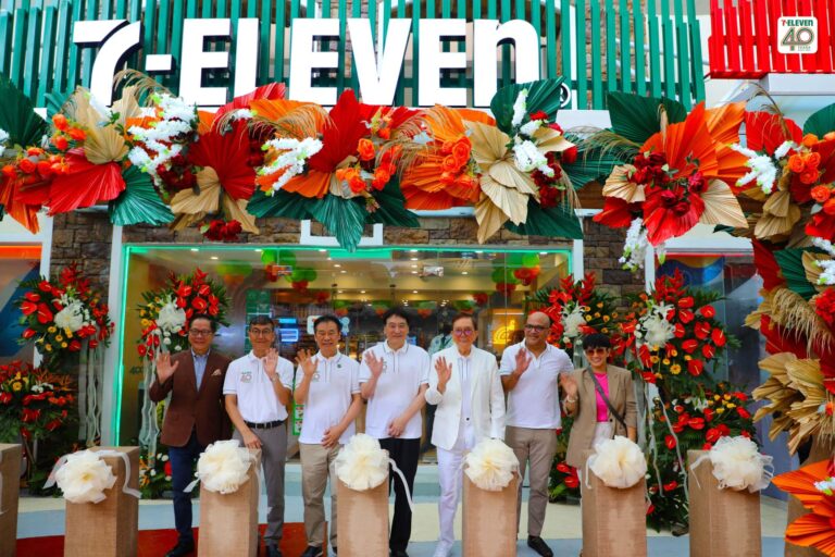 7-Eleven Reaches Milestone With The Opening Of Its 4000th Store in Newport City, Pasay